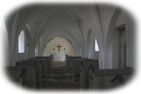 Aunsø Gl. Kirke - Bryllup og barnedåb i slægten har fundet sted her.